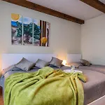 Holiday home Amneris *