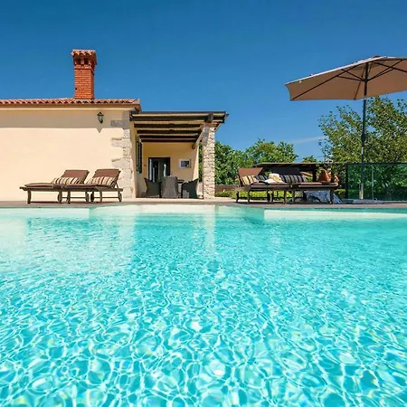 Amneris Labin (Istria)